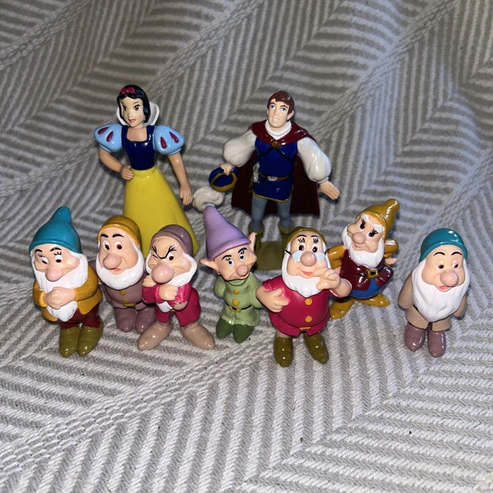 Disney Snow White & the Seven Dwarfs PVC - 9 Pieces Cake Toppers 1993 Mattel C2